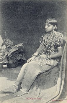 Kandyan lady.