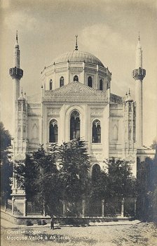 Constantinople. Mosque  Valid  Ak-Serai.